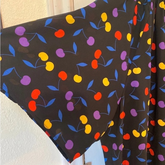 ModCloth Cherry Print Blouse 4X - Picture 6 of 11